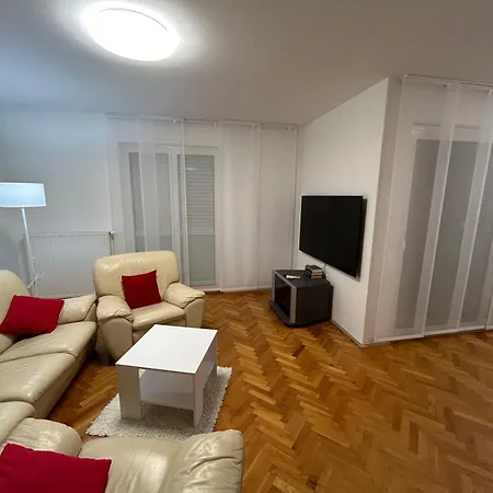 Apartman Tina *