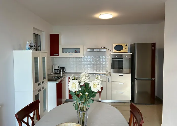Tina *