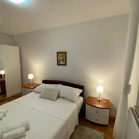 Tina Apartment *