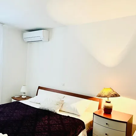 Tina Apartment *