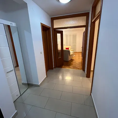Apartment Tina