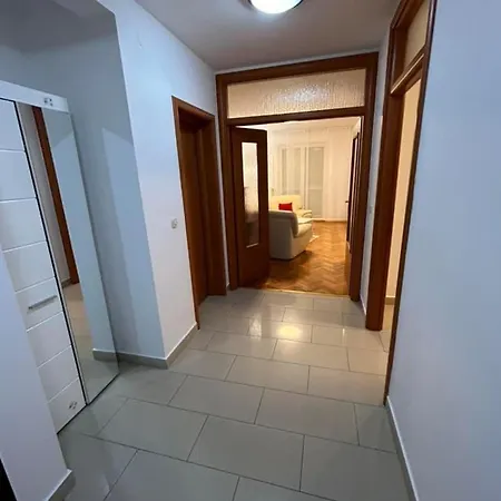 Apartment Tina *