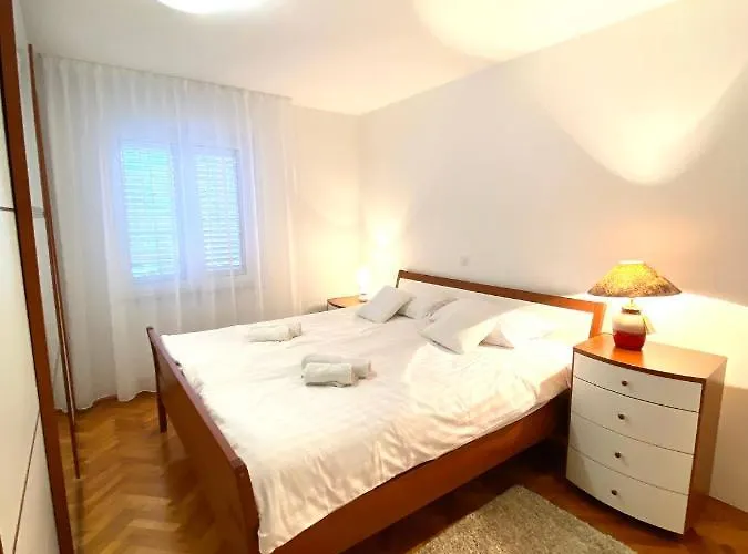 Apartamento Tina *